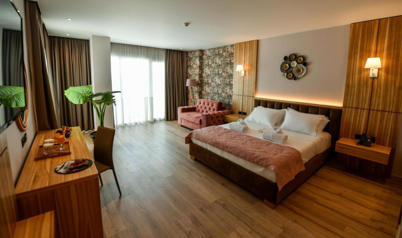 דורס Iliad Hotel מראה חיצוני תמונה
