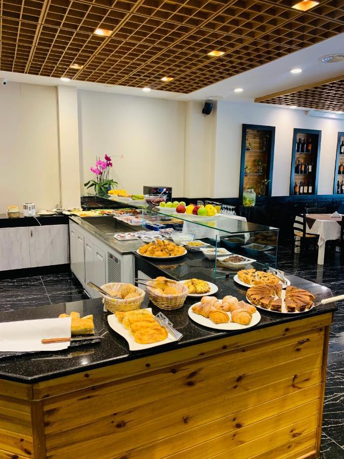 דורס Iliad Hotel מראה חיצוני תמונה