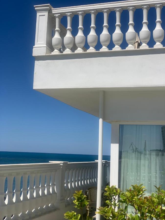 דורס Iliad Hotel מראה חיצוני תמונה